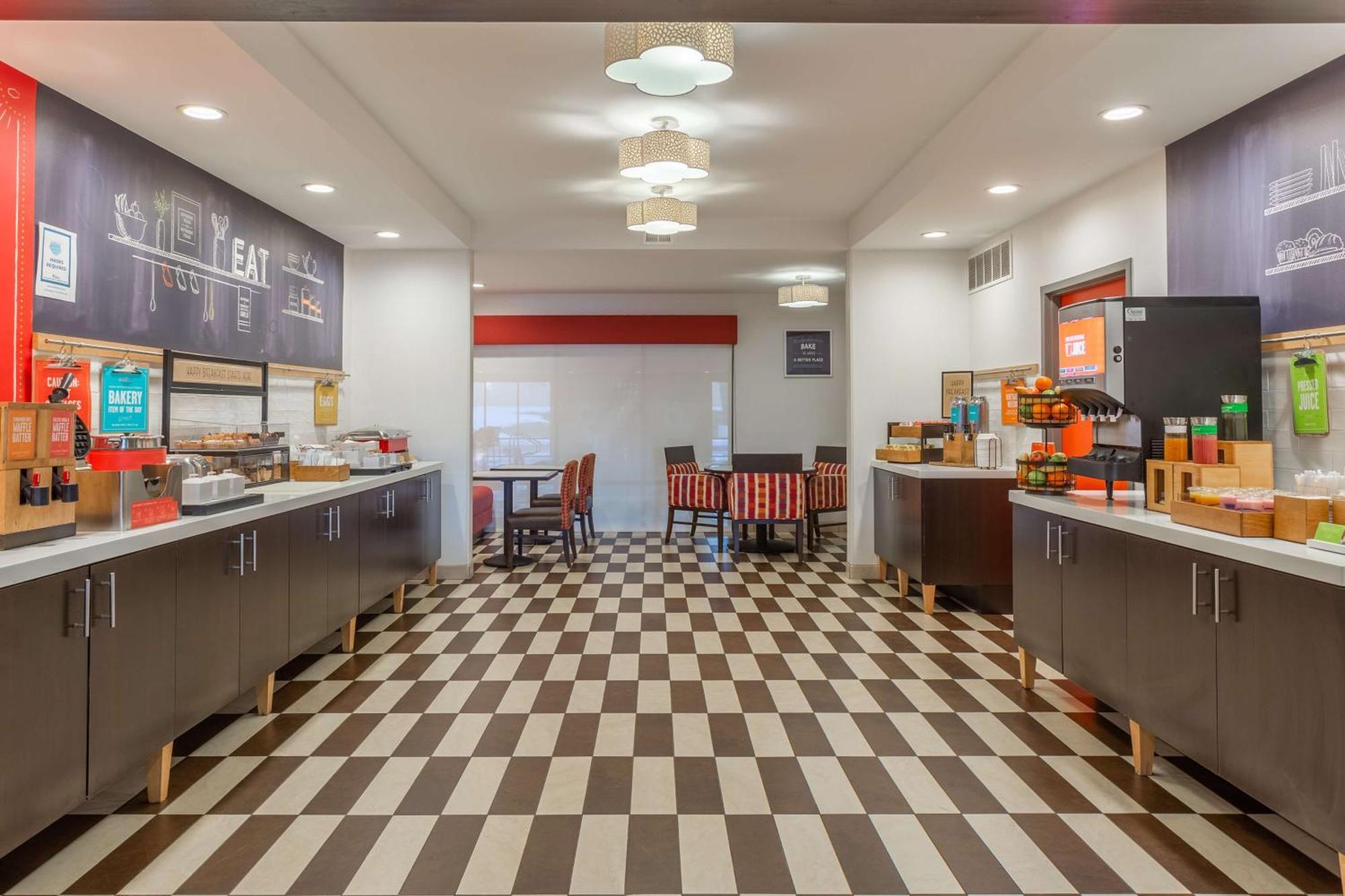 Hampton Inn Madison East Towne Mall Area Экстерьер фото