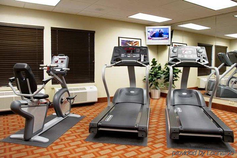 Hampton Inn Madison East Towne Mall Area Удобства фото