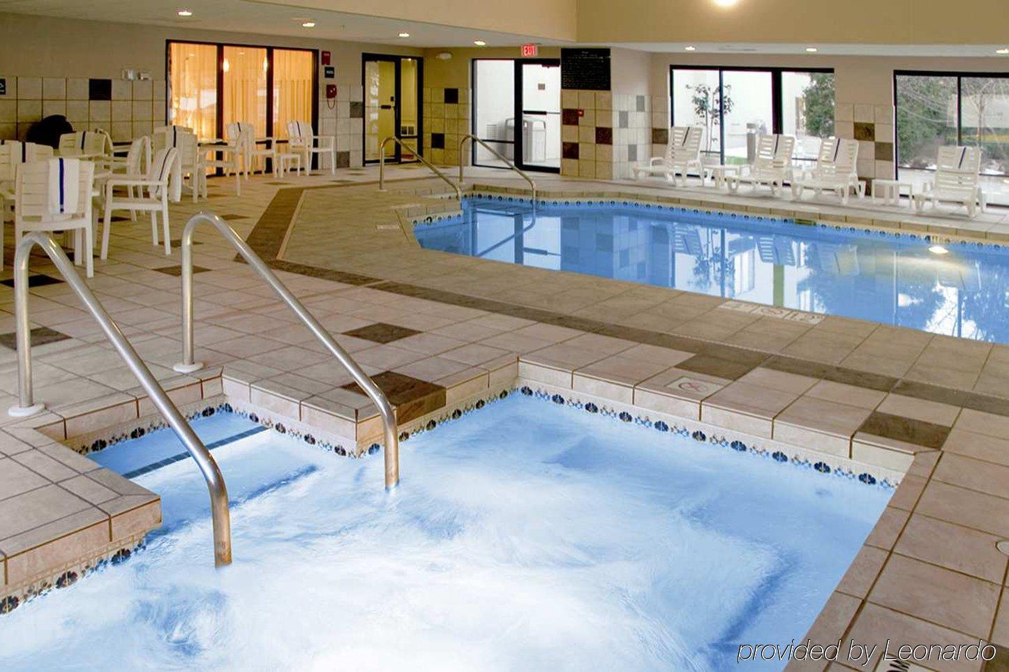 Hampton Inn Madison East Towne Mall Area Удобства фото